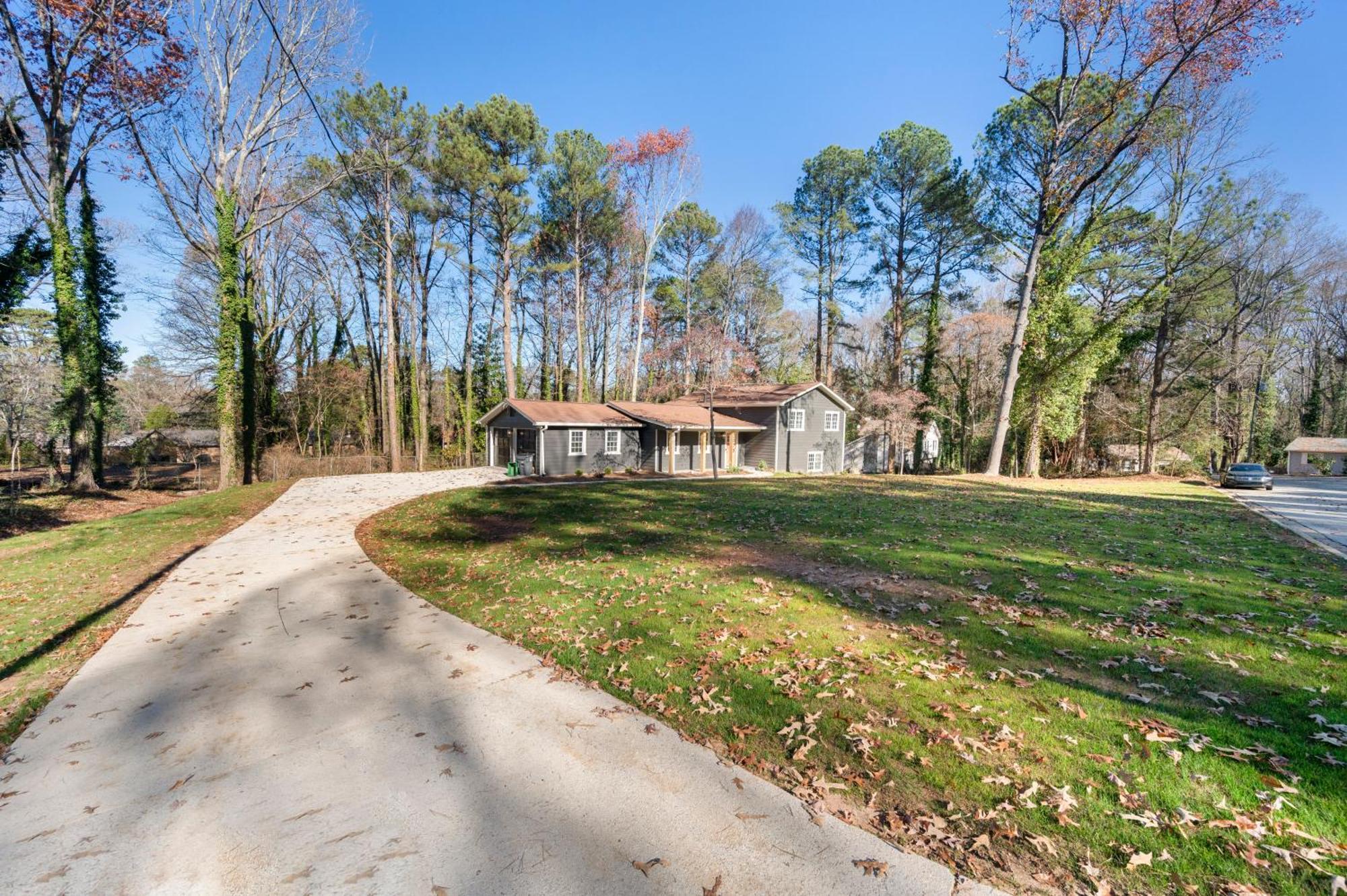 Outdoor Projector, Arcade, Fire Pit, 2 Car Garage, 2 Living Rooms Snellville Exterior photo